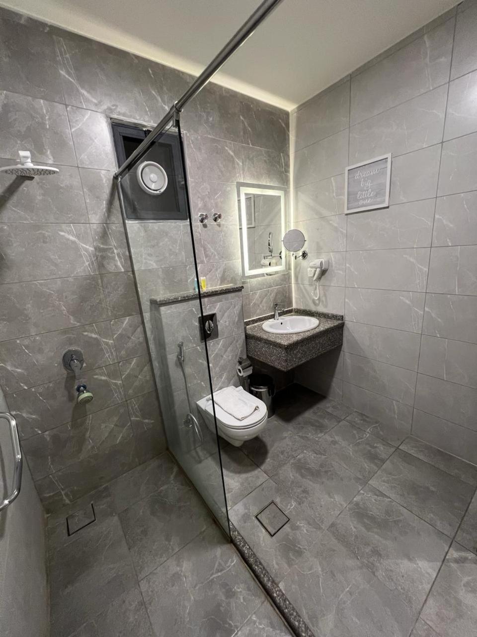 Sky Hotel อคาบา ภายนอก รูปภาพ